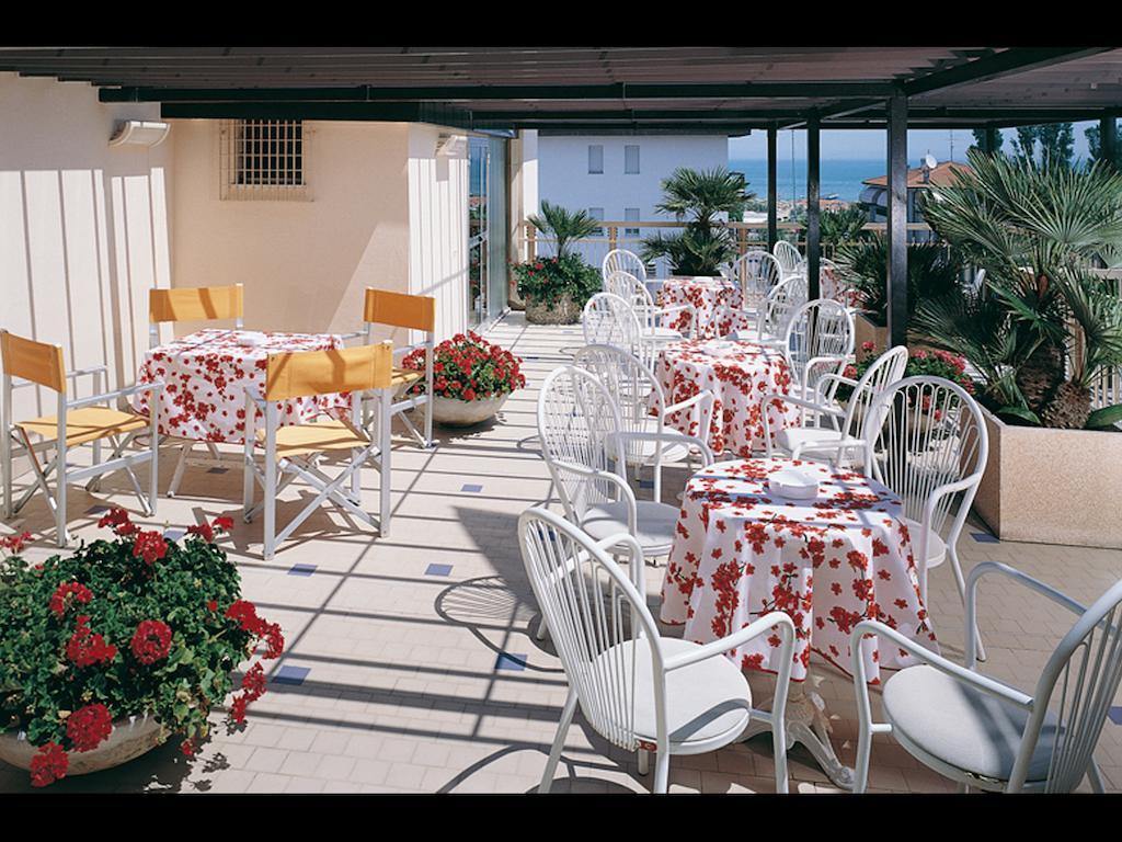 Hotel Emma Nord Rimini Exteriér fotografie