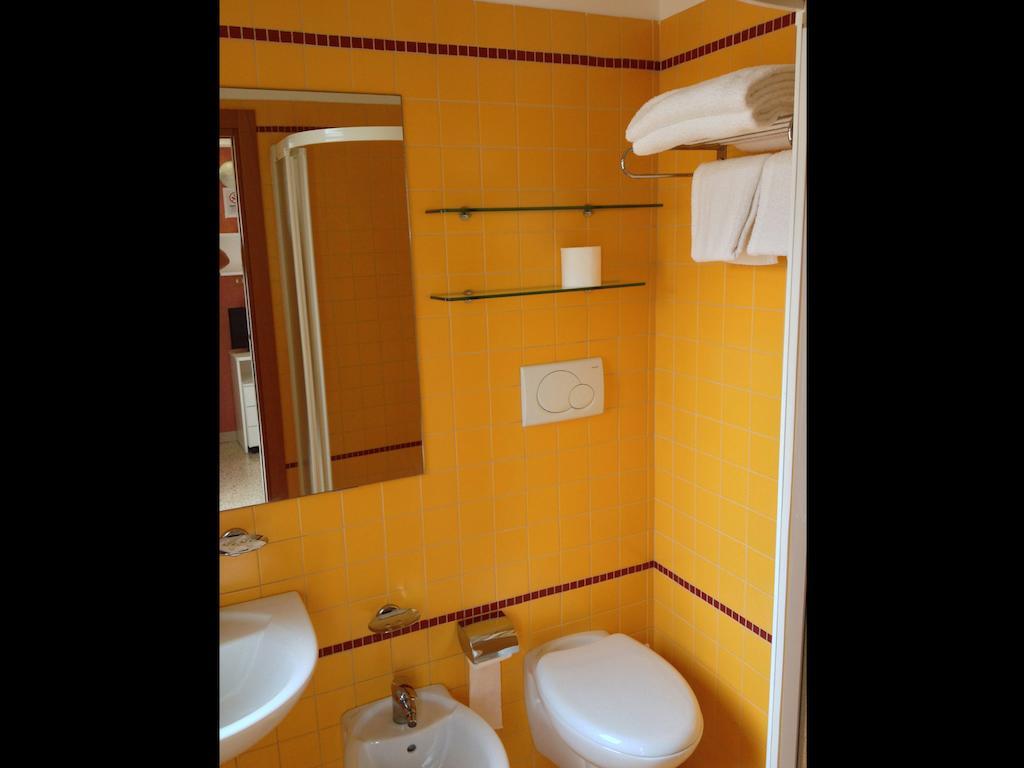 Hotel Emma Nord Rimini Pokoj fotografie
